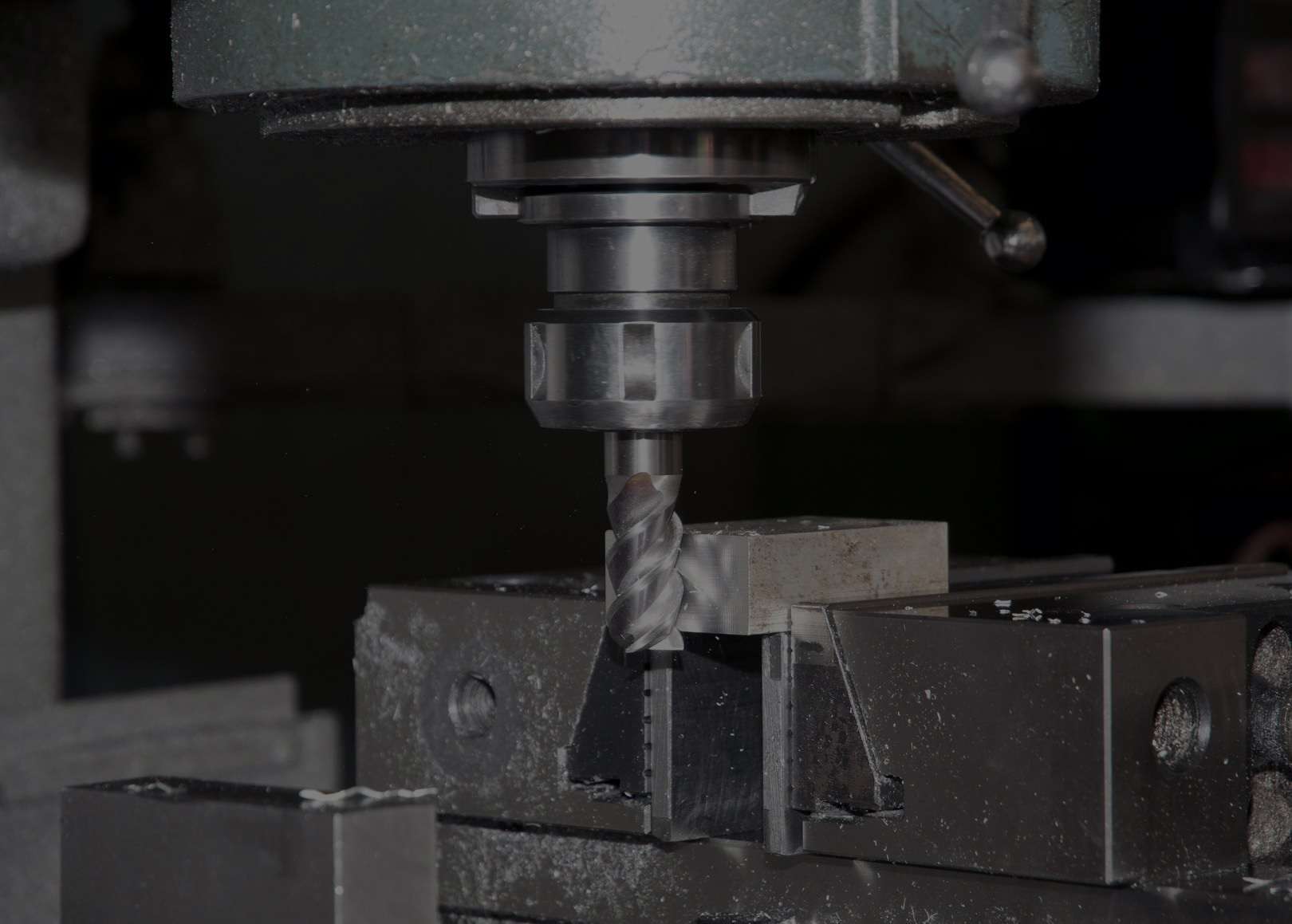 10756268 – drilling and milling cnc in workshop